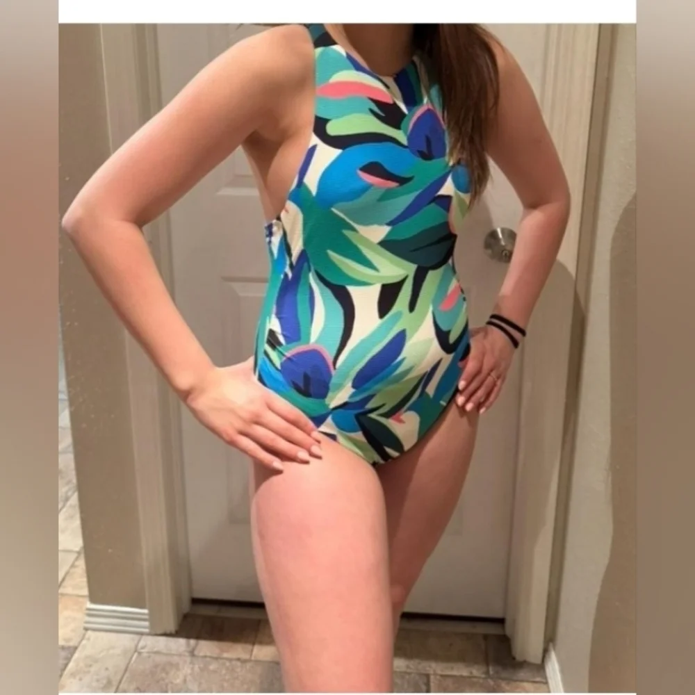 Shade & Shore Women's Tropical Pique High Neck Full Coverage One Piece Swimsuit